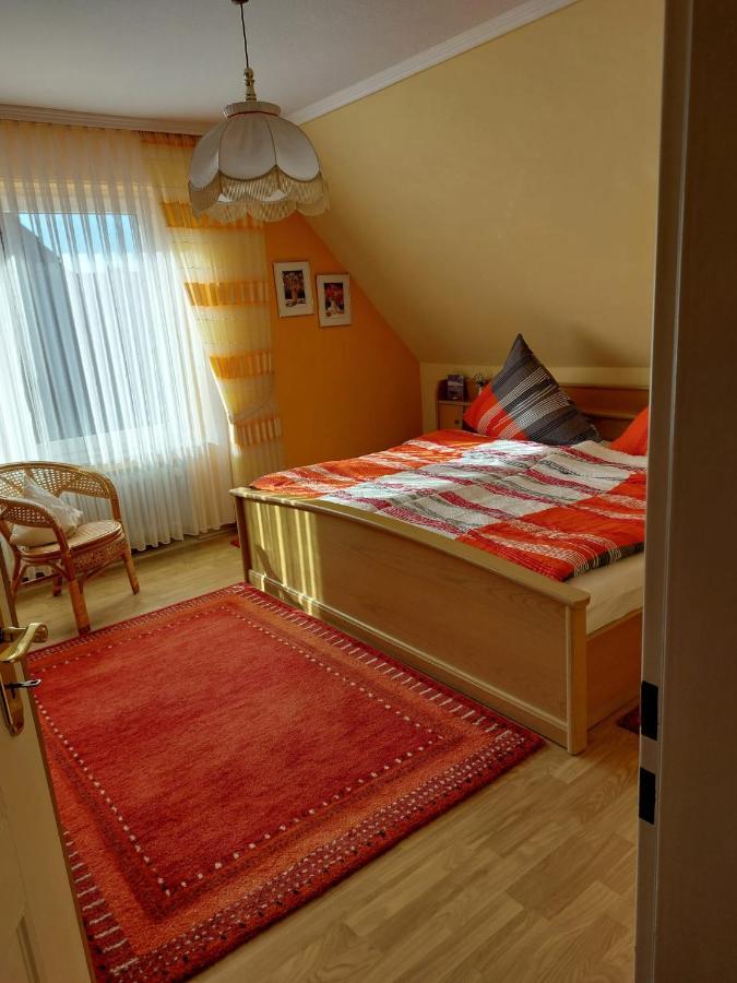 Ferienwohnung Leni Erstes Og Inkl Balkon Gartenblick Kostenfreier Parkplatz Stadtnah Aber Ruhig Gelegen Meppen Exterior photo